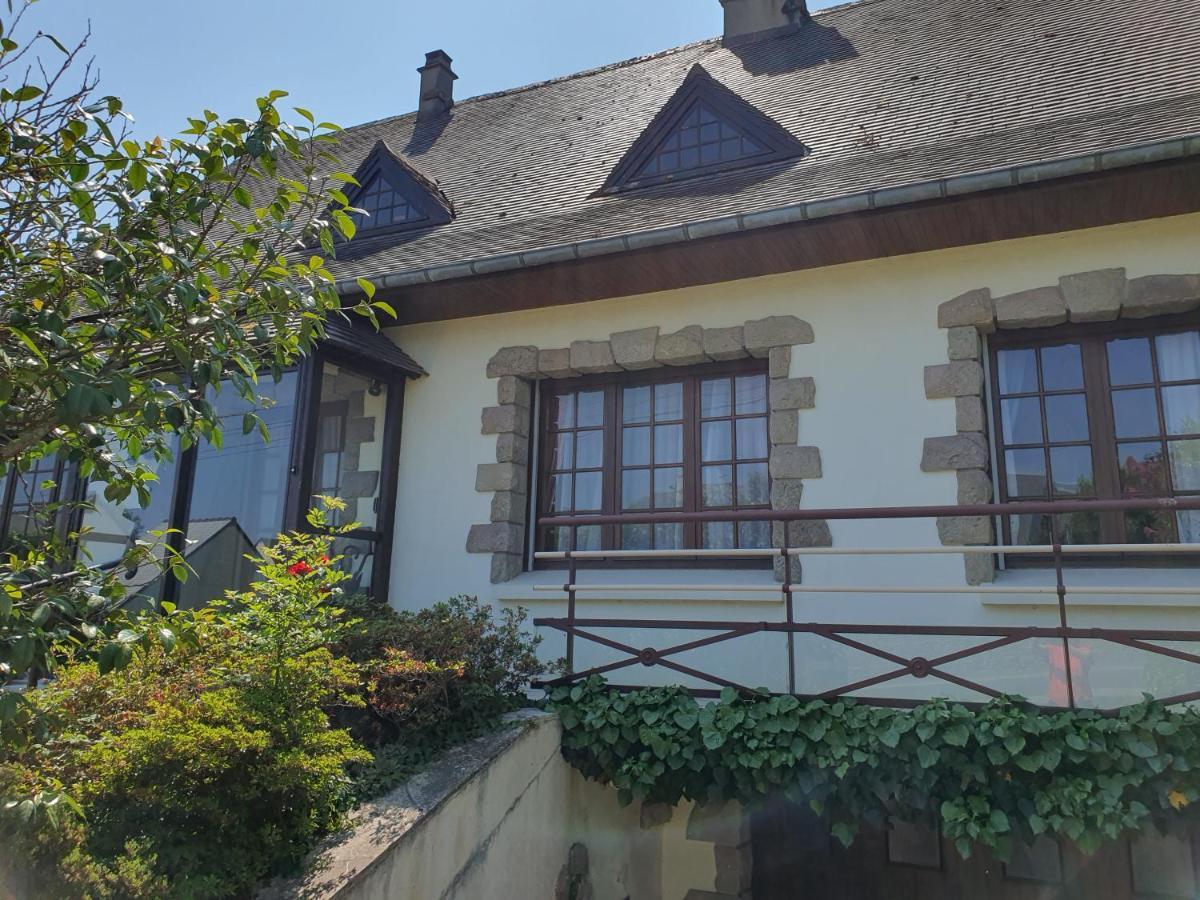 Maison Dans Le Bourg Les Pieux Exterior photo